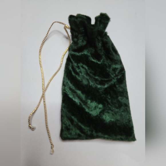 Green velour pouch for  small items - Picture 3 of 3